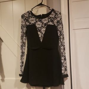 Luna Dress small very pretty!